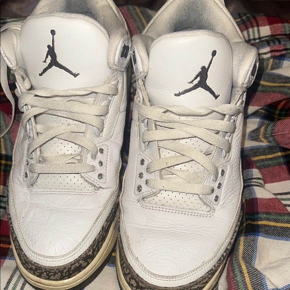 jordan 3 retro Other - White Sneakers with Black Logo